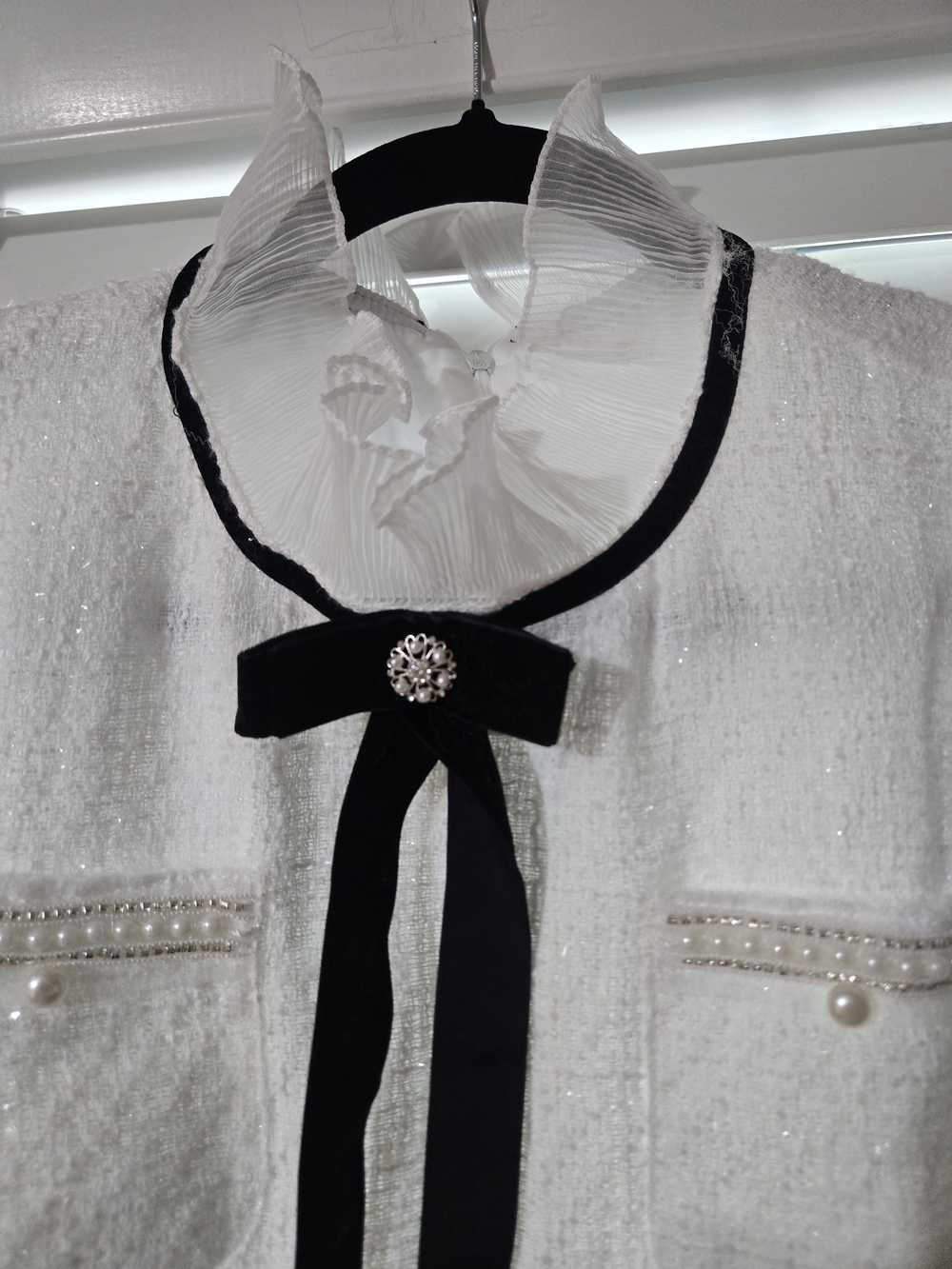NWOT Elegant White Tweed Midi Dress with Black Ribbon Detail and Pearl Trim - Picture 4 of 7